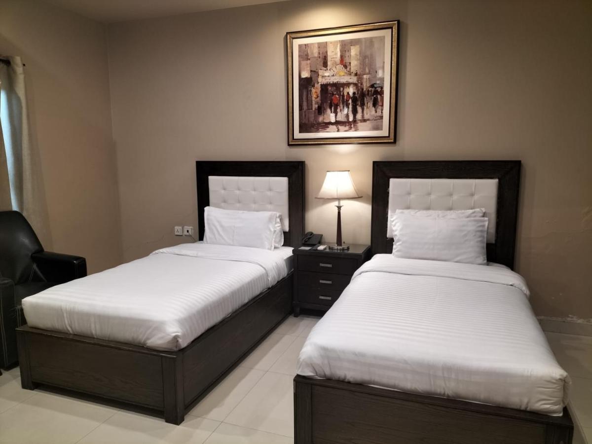 Grand Regent Hotel And Suites 费萨拉巴德 外观 照片