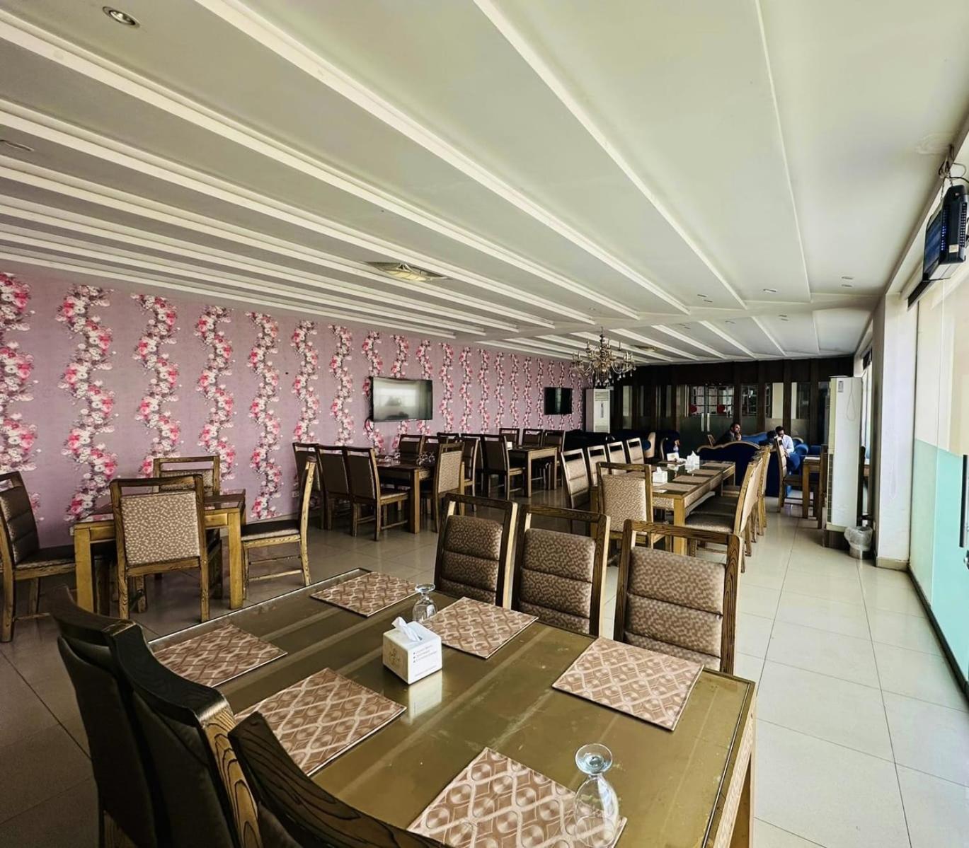 Grand Regent Hotel And Suites 费萨拉巴德 外观 照片